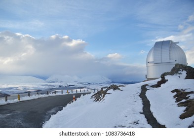 Winter With Heavy Snow Fall At Mt John. It's A Large Hill Overlooking Lake Tekapo, With 360-degree Panoramic Views Of The Mackenzie Basin. The Observatory Is The Best Place For Stargazing At Night.