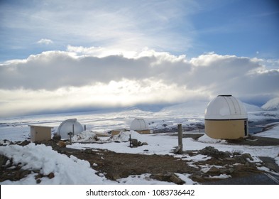 Winter With Heavy Snow Fall At Mt John. It's A Large Hill Overlooking Lake Tekapo, With 360-degree Panoramic Views Of The Mackenzie Basin. The Observatory Is The Best Place For Stargazing At Night.