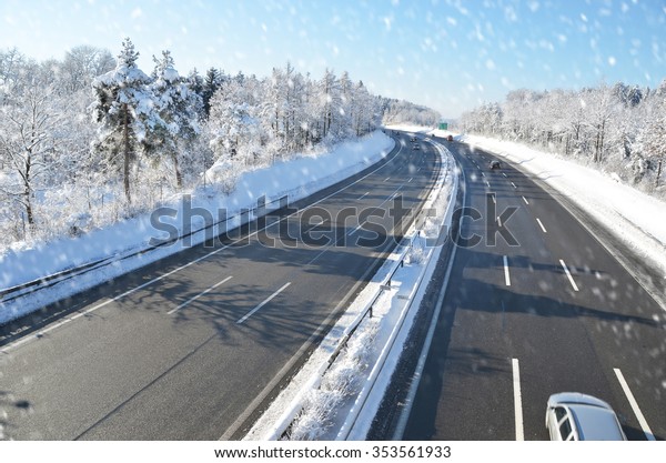 Winter\
highway