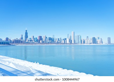 Winter panorama of Chicago downtown by the lake