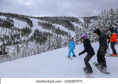 Winter Park, Colorado / USA November 25, 2018 People Skiing Downhill At Winter Park Resort In Colorado In 