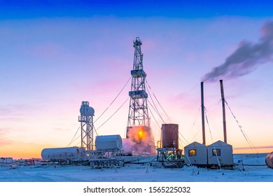 Winter Polar Day In The Arctic. Drilling A Well At A Northern Oil And Gas Field. Low Sun. Beautiful Lighting.