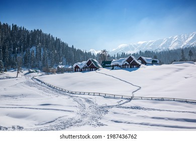 Winter Season, Gulmarg Is A Town, A Hill Station, A Popular Tourist And Skiing Destination, Kashmir, India