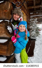 Winter, Snow, Apres Ski - Family Fun At Winter Time