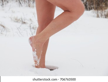 bare feet in winter