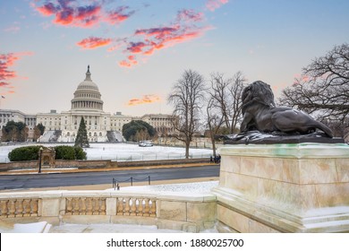 Winter Washington DC: US Capitol bei Wintersonnenuntergang
