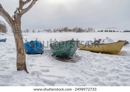 winter,
When it comes to winter, the first thing that comes to mind is snow and cold weather. Winter is when the sun moves away from the earth and the earth cools down.