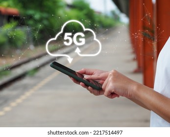 Wireless 5G network and Internet of Things Cloud connection with the speed of connection. Connect wireless devices around the world.