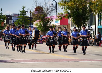 Wisconsin Dells, Wisconsin USA - September 19th, 2021: Group Of Bag Pipe And Drum Players From Madison Pipes And Drums Marched In Wa Zha Wa Fall Festival Parade.