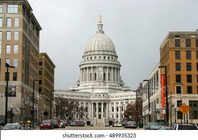 1,429 Capitol building madison wisconsin Images, Stock Photos & Vectors ...