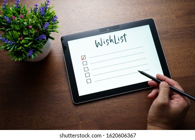 Wishlist write on PC tablet