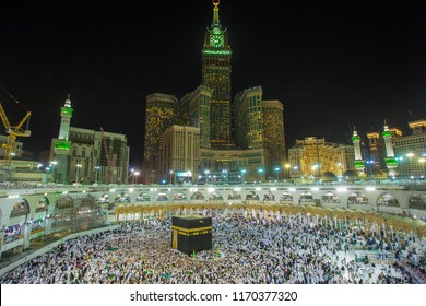 Wive Skyline Mecca Night SAUDIARABIA -April 2 7 2018 In Makkah Clock Tower.mecca Nigth Background.