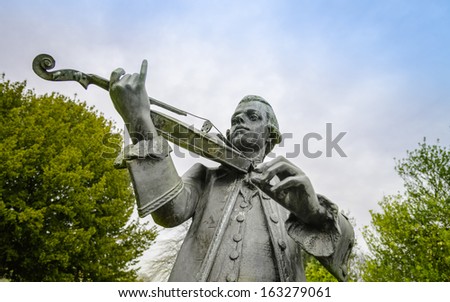 Wolfgang Amadeus Mozart statue in Parade Gardens, Bath Spa, Somerset, UK