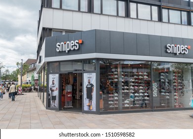 snipes store