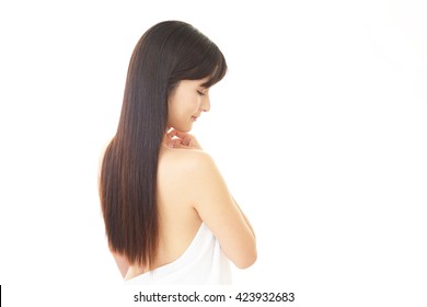 ロングヘアー 後ろ 日本人 女性 の画像 写真素材 ベクター画像 Shutterstock