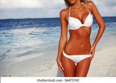 woman in bikini