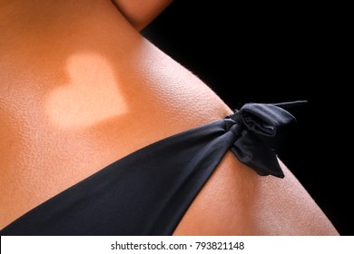 Woman body paint with airbrush in professional beauty salon - Shutterstock ID 793821148