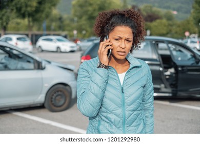 Woman Call Roadside Service After Fender Bender Car Crash