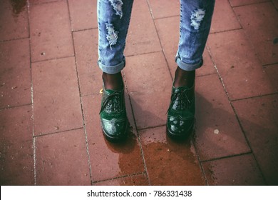 trendy rainy shoes