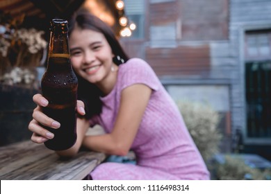 This girl needs a beer Hoodie funny vintage party drinking alcohol thumbs up