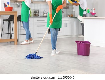 cleaning ladymature amateur clip Porn with japanese girls