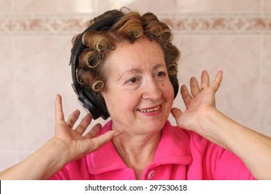 fat granny in curlers Fat granny in curlers