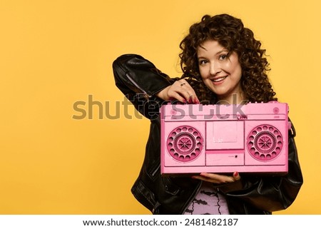 Similar – Foto Bild Vintage rosa Boombox gegen blauen Hintergrund