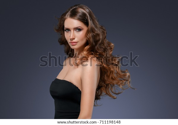 Woman Dark Brunette Long Hair Curly Stockfoto Jetzt