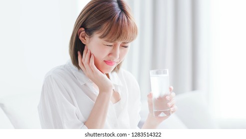 Woman Drink Cold Water With Sensitive Teeth And Feel Pain