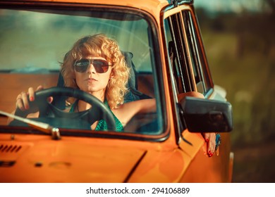 9,390 Woman driving old car Images, Stock Photos & Vectors | Shutterstock