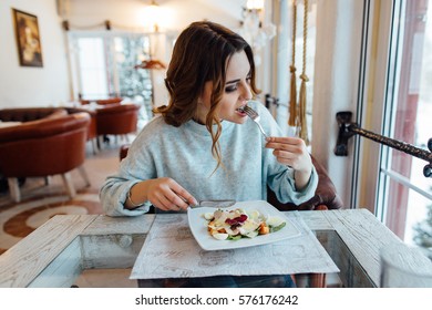 Almorzar Imagenes Fotos De Stock Y Vectores Shutterstock