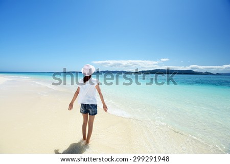 Woman enjoy the sun.