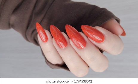 hand nail ginger and