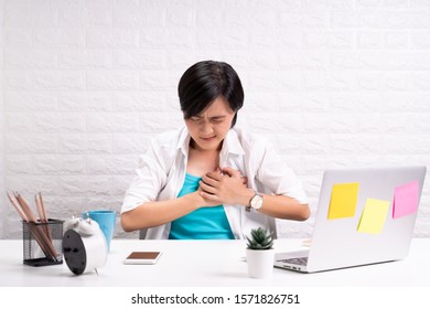 Woman Has Chest Pain At Office