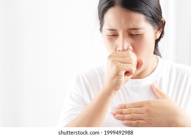 A Woman Has A Cough, Cold, Sore Throat, Phlegm.