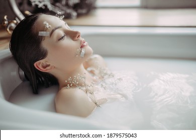 Wet pleasures in the tub