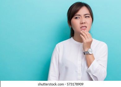 Woman Has Toothache