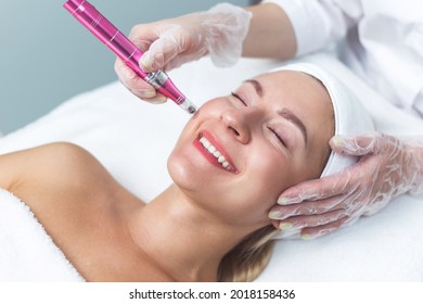 Woman having facial treatment in beauty salon, closeup. Oxy derma therapy - Shutterstock ID 2018158436