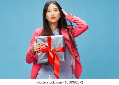 Woman Holding A Gift Me Birthday Fun Holiday Asian Appearance 