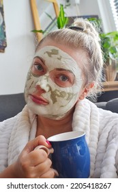 Woman At Home Spa Treatment Klei Mask Facemask Green Mask Beauty Welness Funny Mask