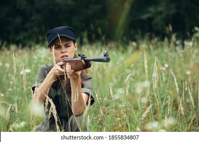 銃 構える の画像 写真素材 ベクター画像 Shutterstock