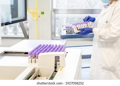 Laboratoire D Analyses Medicales Images Photos Et Images Vectorielles De Stock Shutterstock