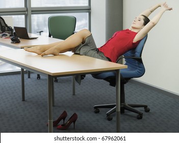 3,514 Woman feet desk Images, Stock Photos & Vectors | Shutterstock