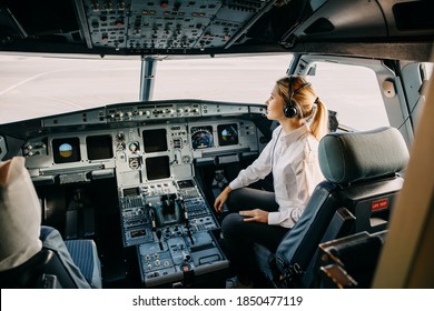 40,499 Pilot young Images, Stock Photos & Vectors | Shutterstock