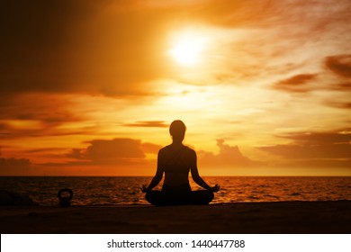 Sunset Meditation Bilder Stockfoton Och Vektorer Med Shutterstock