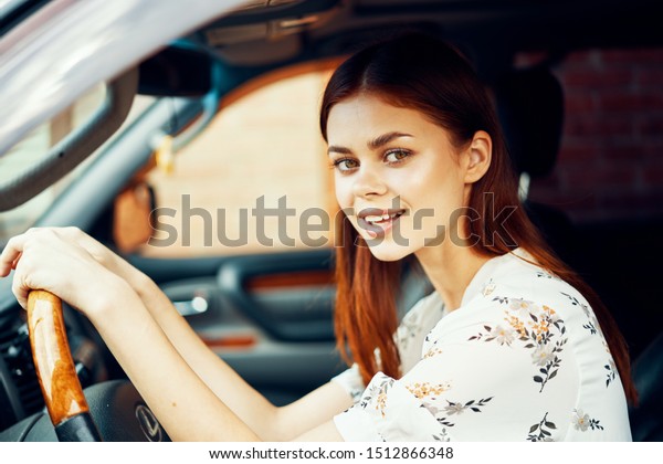 woman pretty in car beauty\
style