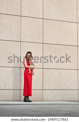 Young girl posing outdoor