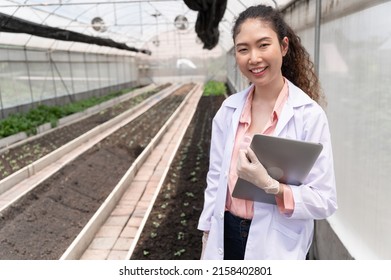 4,076 Woman Outdoor Scientist Images, Stock Photos & Vectors 