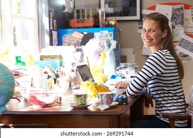 Pet Shop Visitors Dogs Buy Food Foto stock 1647338284 | Shutterstock