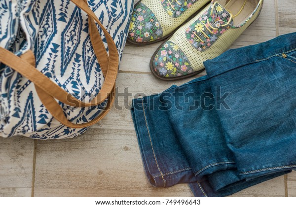 ladies clothes and shoes
